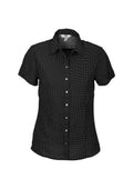 Ladies Ruby Blouse - Black/White ||SRC=https://cdn.fashionbizapps.nz/images/attachments/000/010/074/large/S232LS_Black_White.jpg